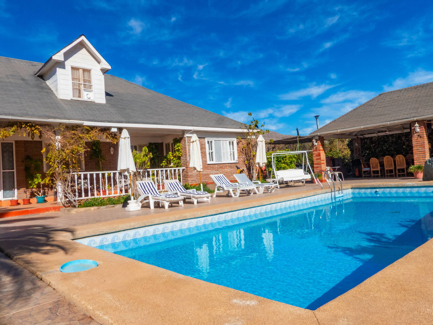 Venta de hermosa parcela con 2 casas, piscina y quincho, Vicuña. 11.000 UF