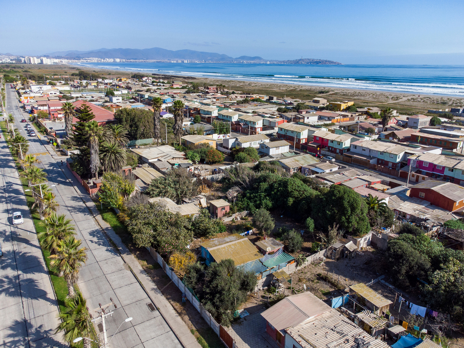 Venta de sitio urbano de 540 m2 en Avenida principal de Caleta San Pedro, La Serena. $120 millones