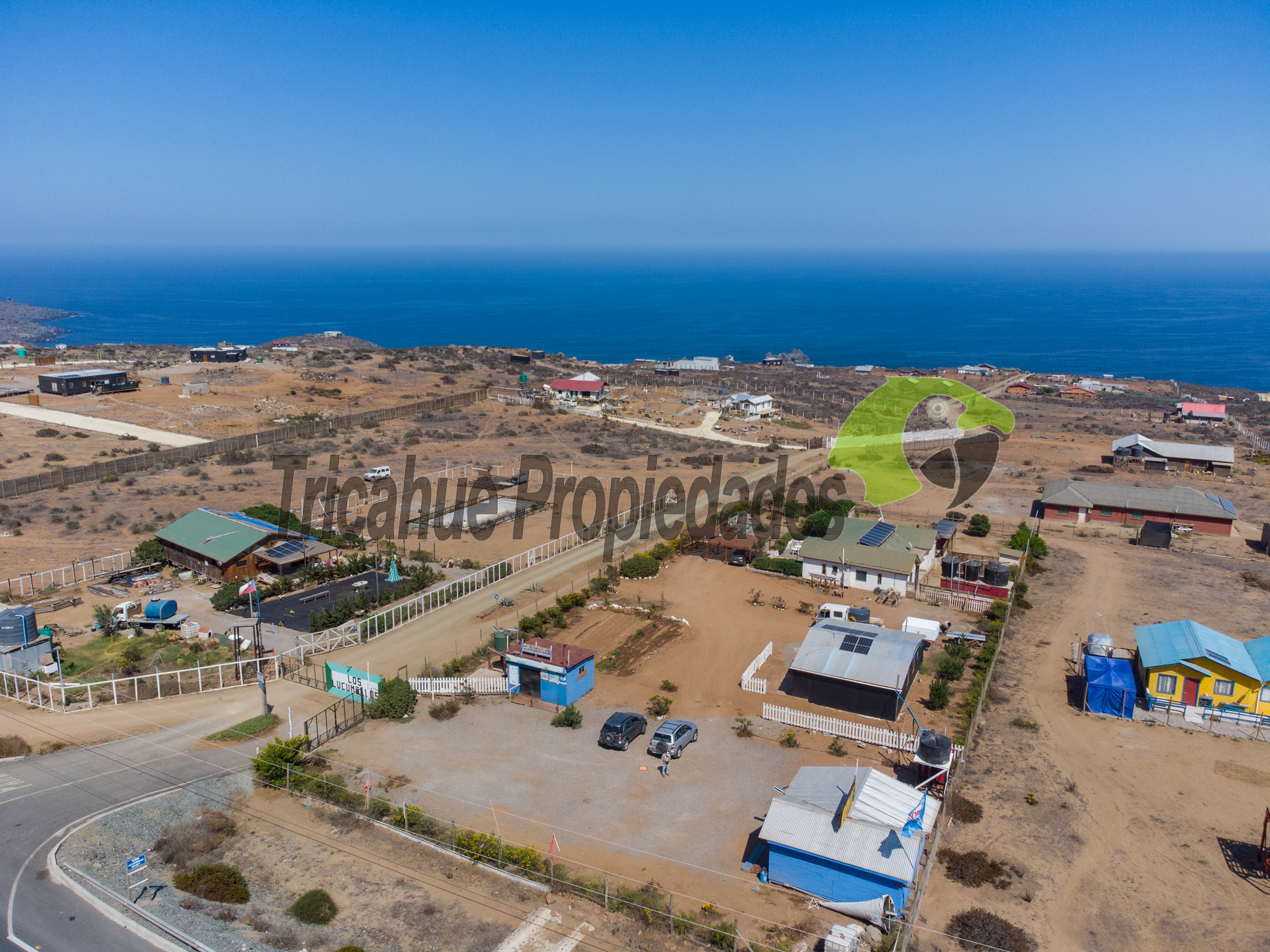 Oportunidad de inversión. Parcela con 2 casas, piscina y locales comerciales, orilla de carretera, La Serena. $215 millones