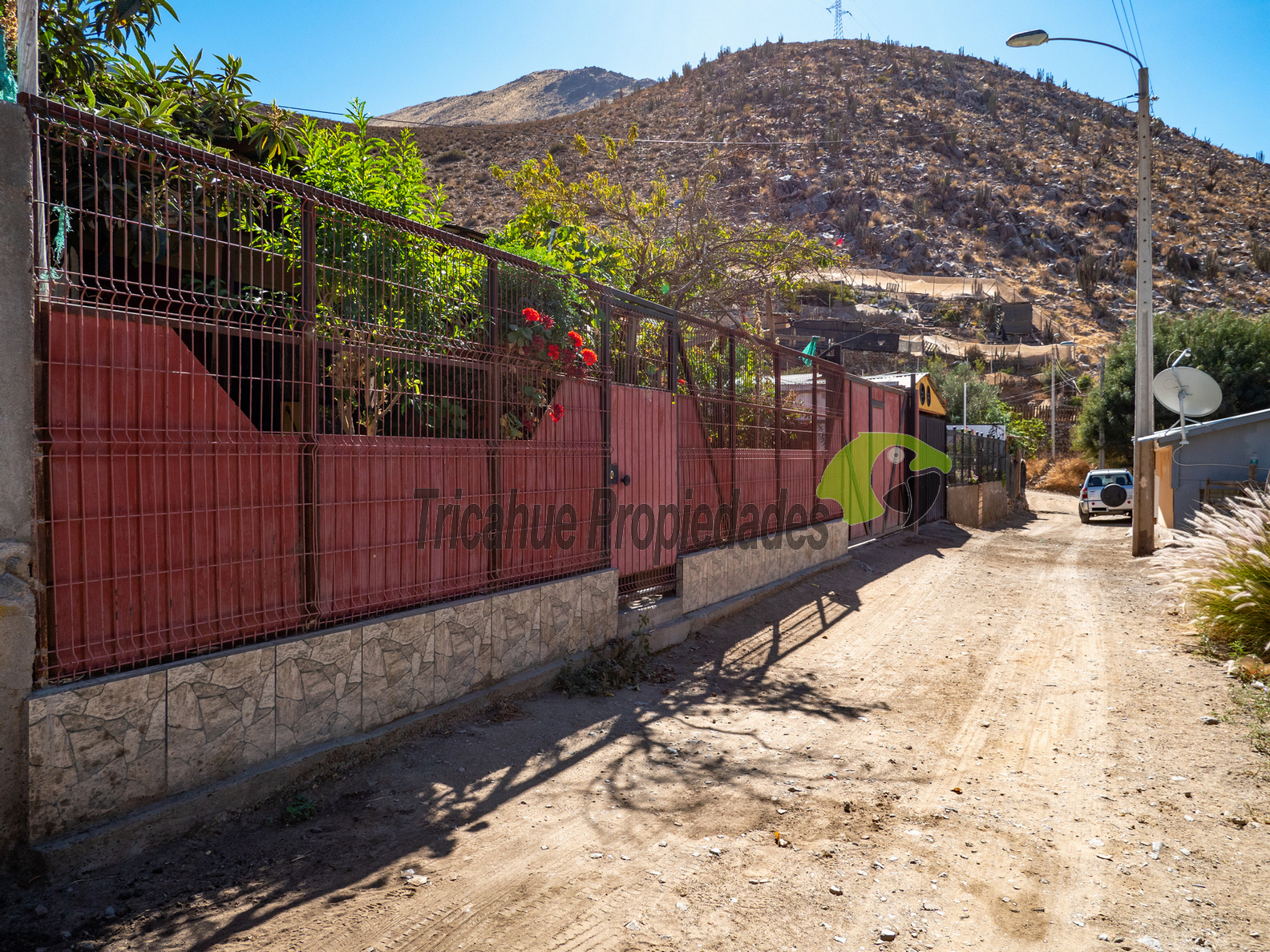 Venta de casa de 3D, 2B, amplio estacionamiento. Terreno de 450 m2. Rivadavia, Valle del Elqui. $65 millones