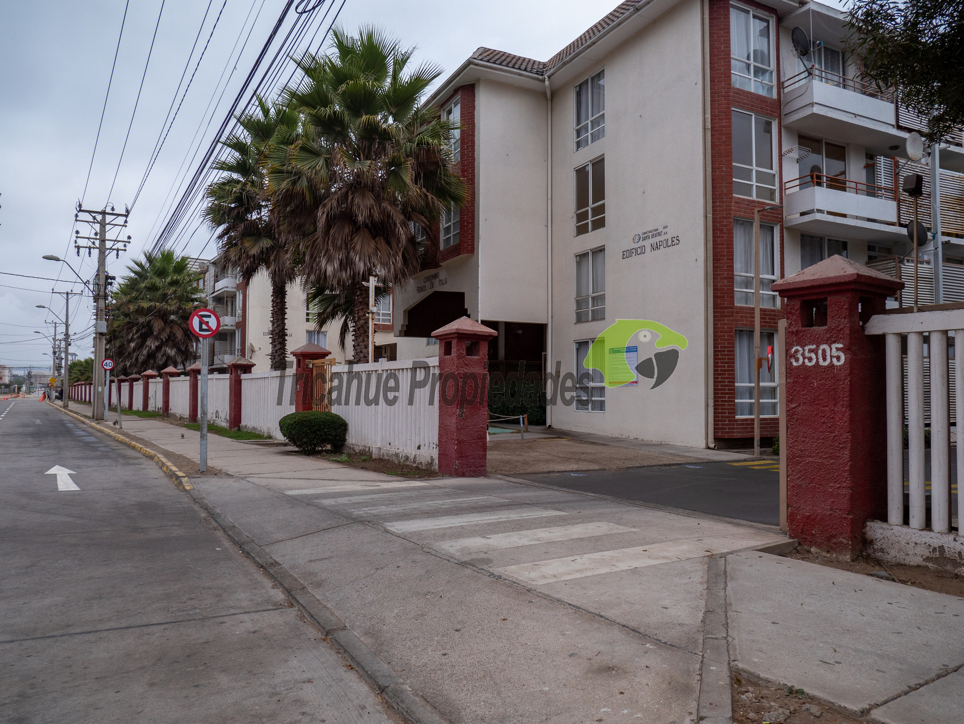 Arriendo depto. año corrido, amoblado. 3D, 1B. A pasos de Avda. del Mar, La Serena. $400 mil