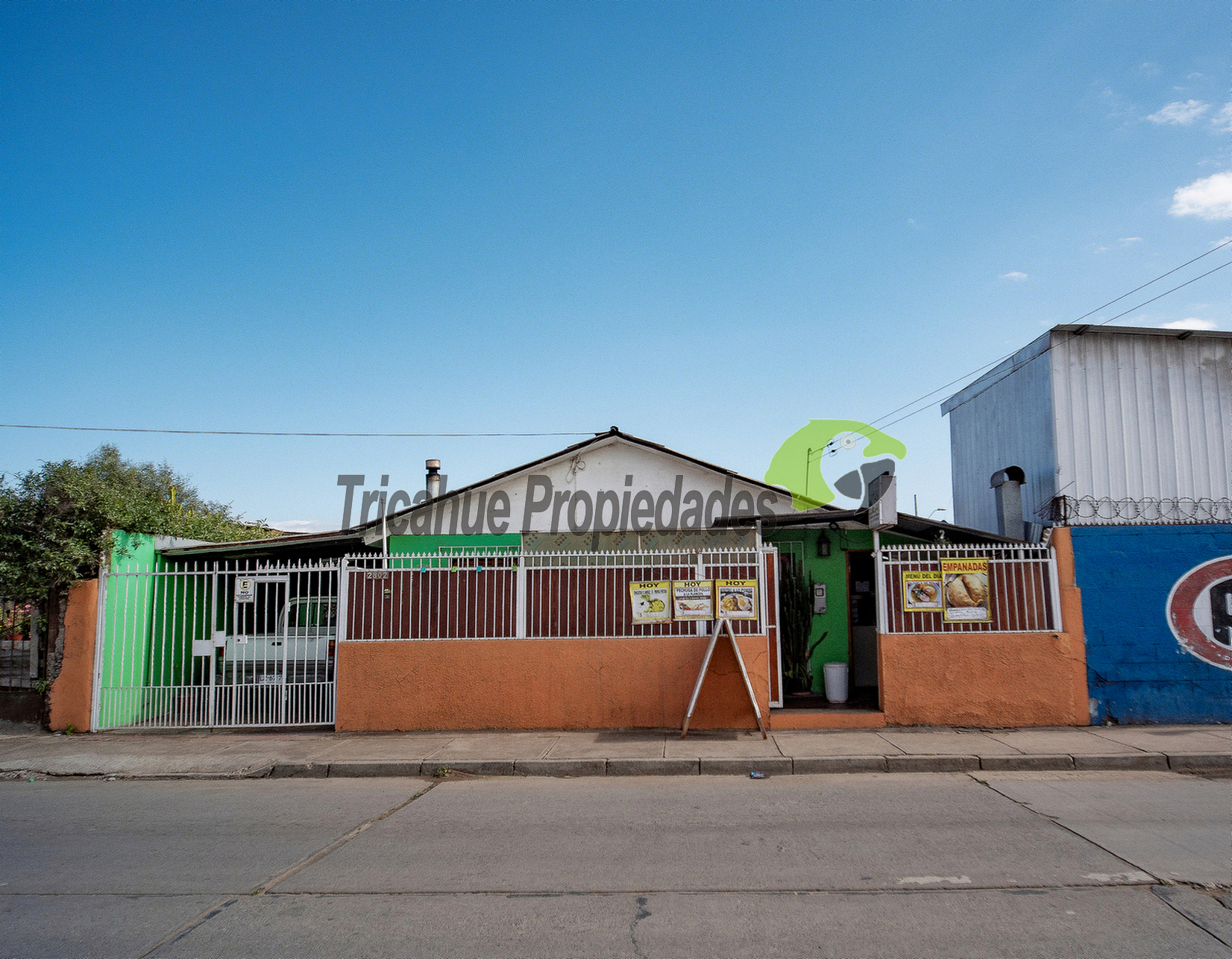Venta de casa con local y patente comercial en Avda. principal de Las Compañías, La Serena. $95 mm