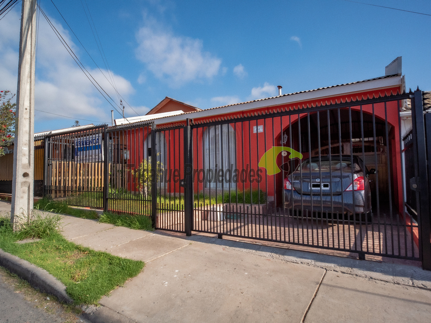 Arriendo de amplia casa año corrido, 4D, 2 B. Para empresas o familia. La Serena. $850 mil