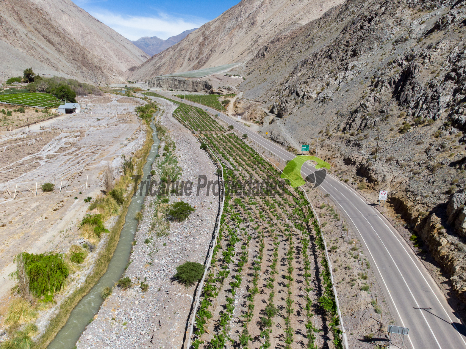 Venta de grandes terrenos en Huanta a orilla de carretera. Valle del Elqui.
