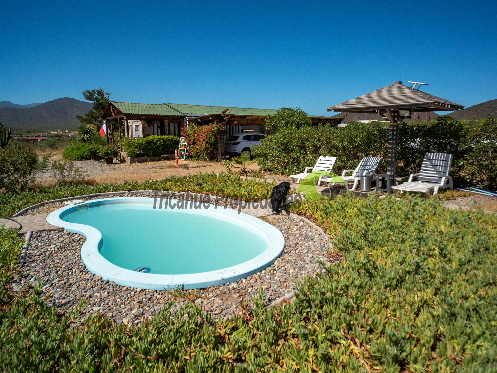 Venta de parcela de 2 has, casa, cabaña, agua de pozo, electricidad y piscina. Las Barrancas, Coquimbo. $160 mm